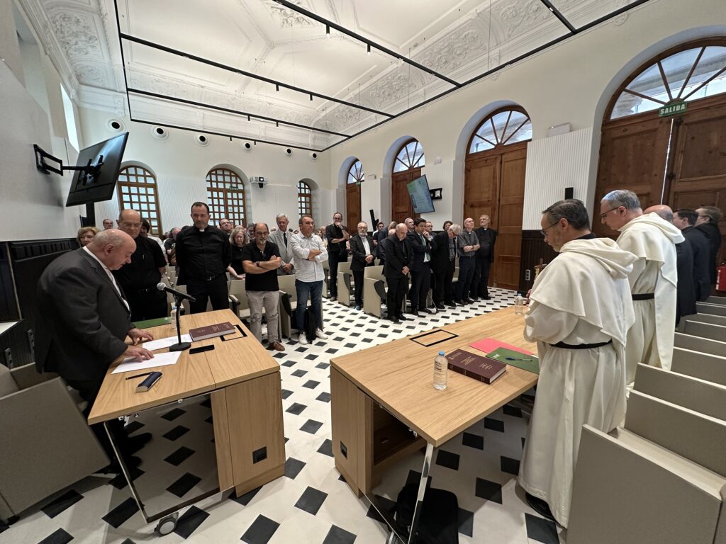 CATÓLICOS EN VALENCIA – El sacerdote Jorge Miró supera la defensa de su tesis en Sagrada Teología