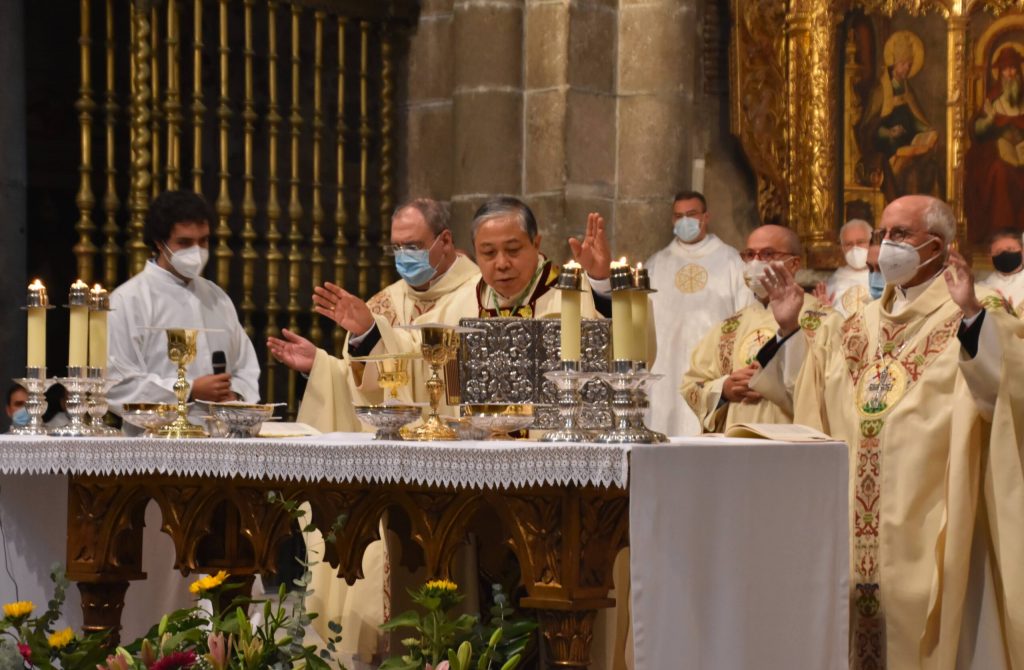 ÁVILA – El Nuncio del Papa en España preside en Ávila la fiesta de Santa Teresa de Jesús