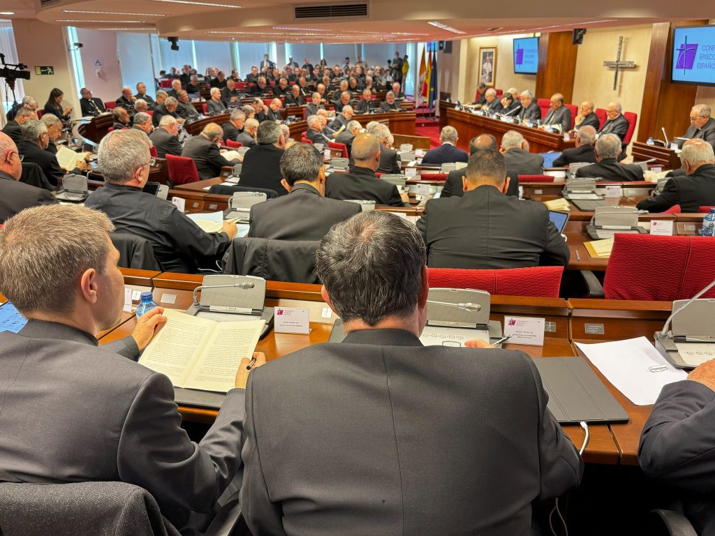CATÓLICOS EN ÁVILA – Comienza la Plenaria de noviembre en la CEE