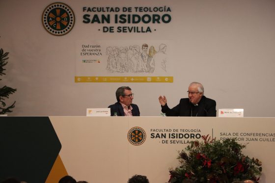 CATÓLICOS EN SEVILLA – Monseñor Saiz Meneses en la segunda edición de Encuentro Sevilla: “La gran esperanza no es una idea, sino una persona, Jesucristo”