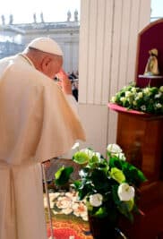 CATÓLICOS EN VALENCIA – La imagen de la Virgen de los Desamparados preside la audiencia general del Papa en recuerdo a las víctimas de la Dana