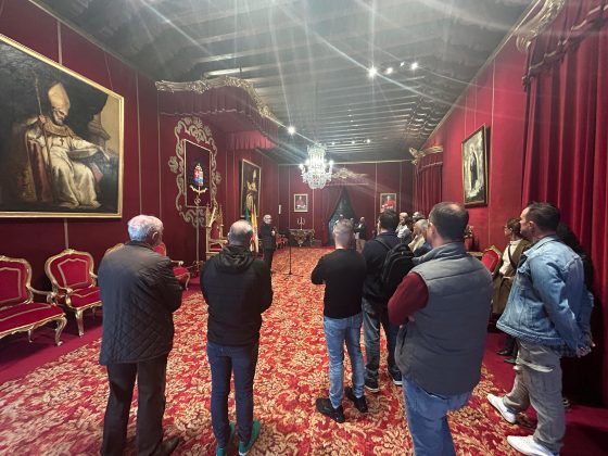 CATÓLICOS EN SEVILLA – Privados de libertad de Sevilla visitan las exposiciones del II Congreso Internacional de Hermandades y Piedad Popular