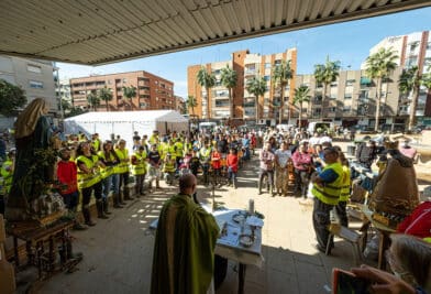 CATÓLICOS EN VALENCIA – Las parroquias de la archidiócesis celebran misas de campaña y elevan oraciones por los afectados de la DANA