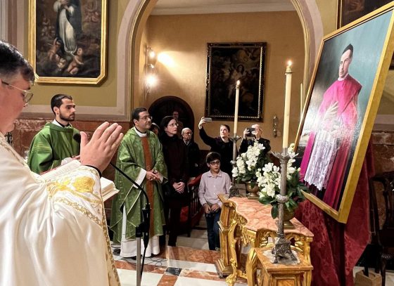 CATÓLICOS EN SEVILLA – La Parroquia de San Sebastián refuerza sus vínculos con el beato Torres Padilla