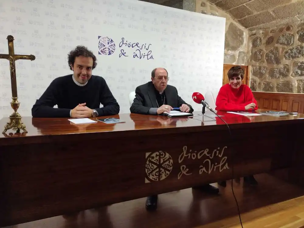 CATÓLICOS EN ÁVILA – “Yo lo tenía todo, pero no era plenamente feliz. Ahora Dios llena mi vida”