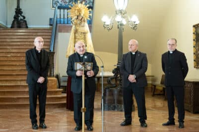 CATÓLICOS EN VALENCIA – El Arzobispo de Valencia nombra canónigos de la Catedral a los sacerdotes Santiago Pons, Mariano Trenco y Jaime González