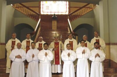 CATÓLICOS EN VALENCIA – Institución del ministerio de Lectorado y Acolitado, en el Seminario Mayor, presidida por el Arzobispo