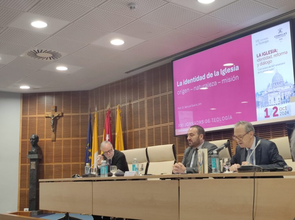 CATÓLICOS EN FERROL – Samuel Sueiro, en las Jornadas de Teología de Comillas: “Para conocer la Iglesia es preciso habitarla”