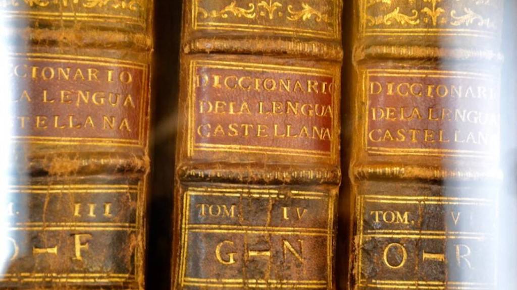 Tradicionalismo – Apunte libertario sobre la muerte de las lenguas