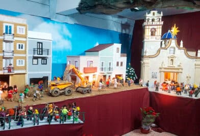 CATÓLICOS EN VALENCIA – El Belén de la Falla Duque de Gaeta- Pobla de Farnals de Valencia rinde homenaje a las víctimas y voluntarios de la DANA