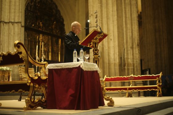 CATÓLICOS EN SEVILLA – Monseñor Fisichella: “Es necesario anunciar la fe a la luz de la belleza”