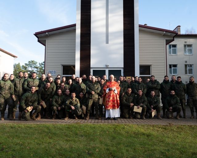 ARZOBISPADO CASTRENSE – Confirmaciones en la Base Militar de Adazi. Letonia