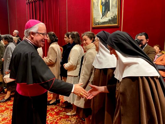 CATÓLICOS EN SEVILLA – Mons. Saiz en la felicitación navideña: «Hemos de ser testigos de esperanza y alegría»