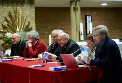 CATÓLICOS EN VALENCIA – Presentación del libro “Amo, luego conozco”, en la parroquia Jesús Maestro de Valencia, con la presencia del Arzobispo