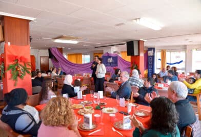 CATÓLICOS EN VALENCIA – La Comunidad de San Egidio celebra en Sedaví su comida de Navidad con los afectados por la Dana