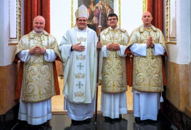 CATÓLICOS EN VALENCIA – Tres laicos valencianos reciben su ordenación como diáconos permanentes, en la Catedral 