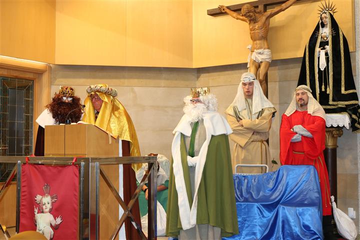 CATÓLICOS EN LA CORUÑA – Los Reyes Magos visitan nuestras Parroquias