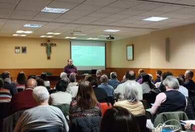 CATÓLICOS EN VALENCIA – El duelo en una nueva sesión formativa de los centros de escucha diocesanos