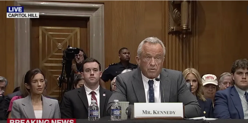 Tradicionalismo – EEUU: senadores defienden el derecho y el deber de Kennedy de cuestionar la «ciencia»