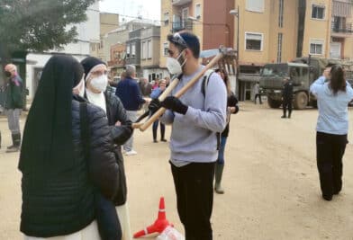 CATÓLICOS EN VALENCIA – La Vida Consagrada, ante la tragedia de la DANA: Esperanza en medio del dolor y el sufrimiento