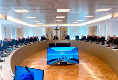 CATÓLICOS EN VALENCIA – La CEE se suma al rezo del Rosario por el Papa Francisco en la Santa Sede
