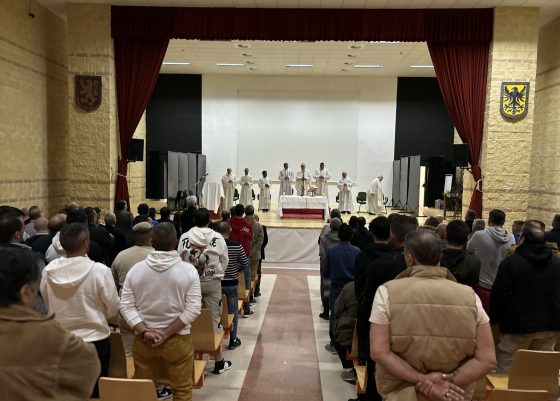 CATÓLICOS EN SEVILLA – El arzobispo de Sevilla a los privados de libertad: “El amor de Dios es más fuerte que el pecado”