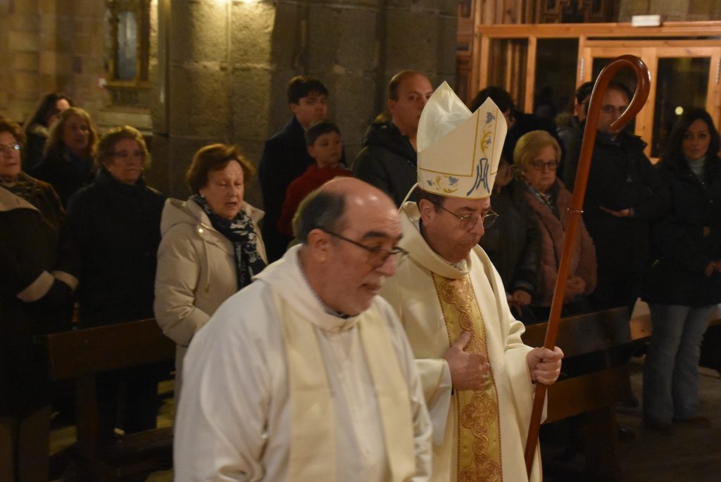 CATÓLICOS EN ÁVILA – Concluye la visita pastoral de Don Jesús a San Pedro y San Juan