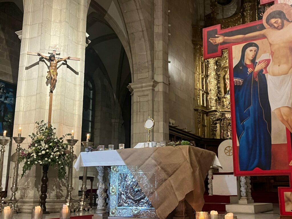 CATÓLICOS EN CANTABRIA – Oración de Jóvenes en la catedral del mes de febrero. «La vida como vocación»