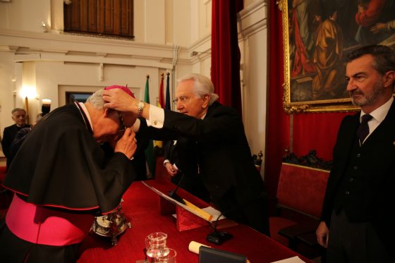 CATÓLICOS EN SEVILLA – Monseñor Saiz Meneses ingresa en la Real Academia de Medicina