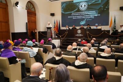 CATÓLICOS EN VALENCIA – Cardenal Koch: “Es necesario buscar un tercer camino en la fe católica, más allá del conformismo secularista y del fundamentalismo separatista”
