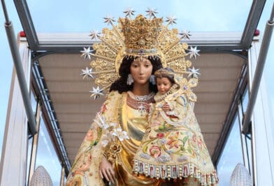 CATÓLICOS EN VALENCIA – Gran acogida de la imagen peregrina de la Virgen de los Desamparados en la localidad sevillana de Marchena