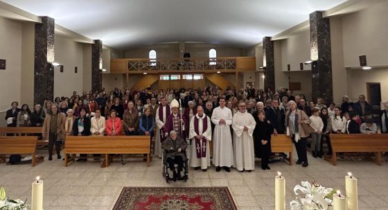 CATÓLICOS EN SEVILLA – Monseñor Valdivia visita la Parroquia de San Felipe Neri y su feligresía