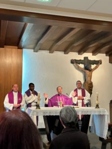 CATÓLICOS EN SALAMANCA – Los Arciprestazgos de Alba de Tormes-Guijuelo y Santa Teresa-La Armuña celebraron sus retiros de Cuaresma