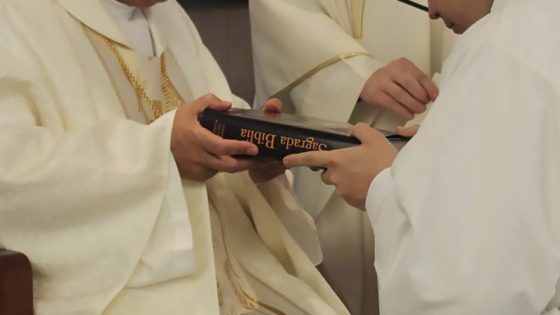 CATÓLICOS EN SEVILLA – Institución de nuevos lectores y acólitos el domingo 16 de marzo