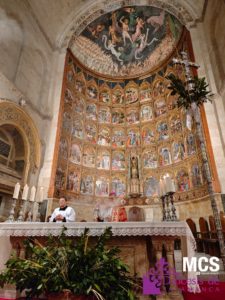 CATÓLICOS EN SALAMANCA – Mons. José Luis Retana:  “La cruz es el árbol que florece en la victoria”