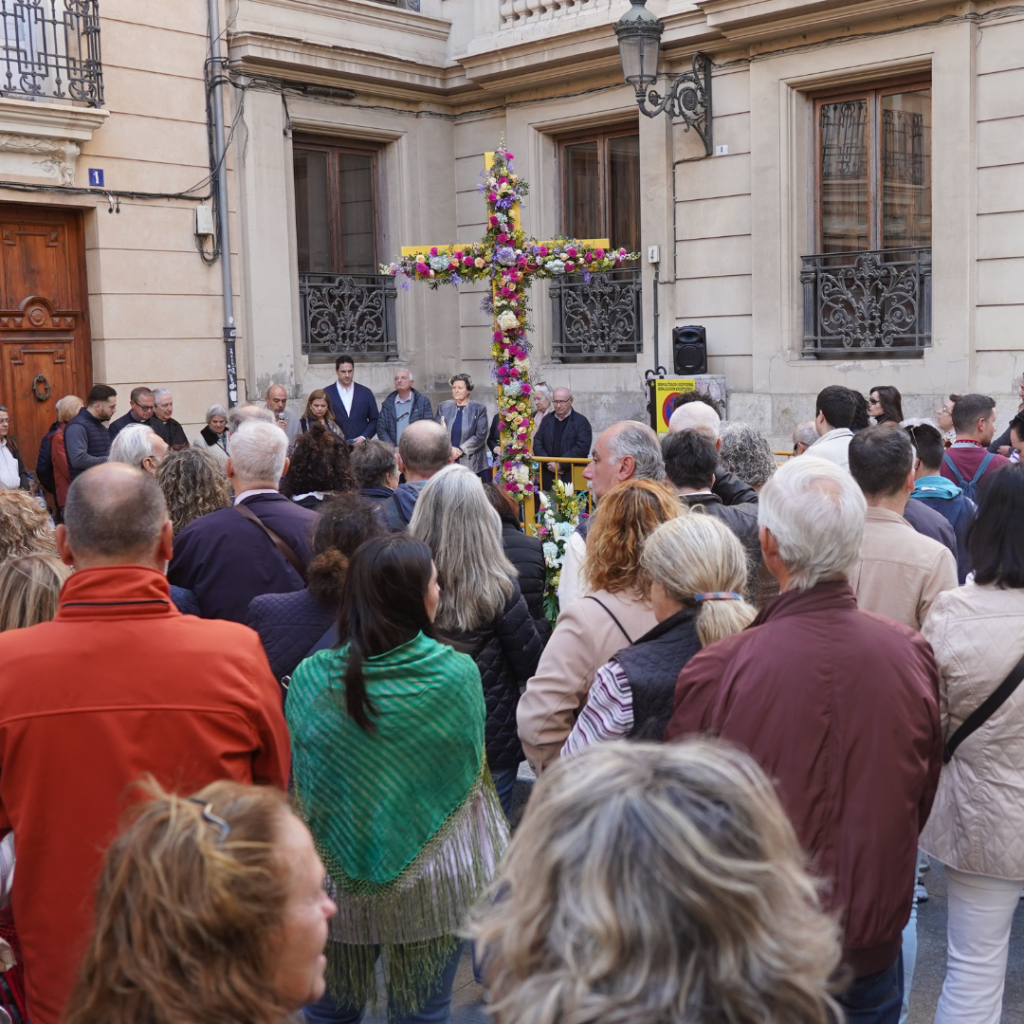 CATÓLICOS EN VALENCIA – San Nicolás celebra la Cruz de Mayo