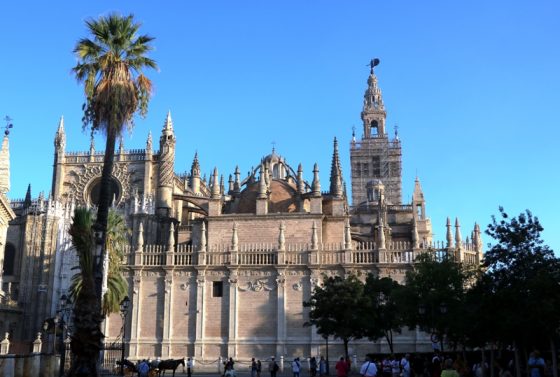 CATÓLICOS EN SEVILLA – El funeral por el papa Francisco en la Catedral de Sevilla se aplaza a mañana martes