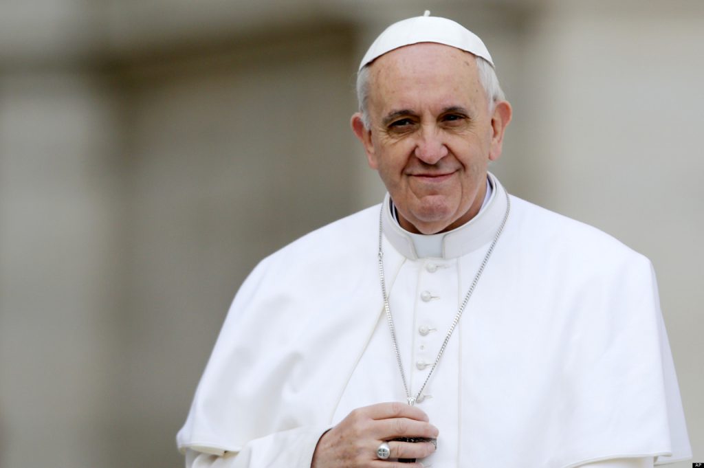CATÓLICOS EN SEVILLA – Mons. Saiz: “Nos queda su ejemplo, su testimonio, nos queda su luz, su palabra“