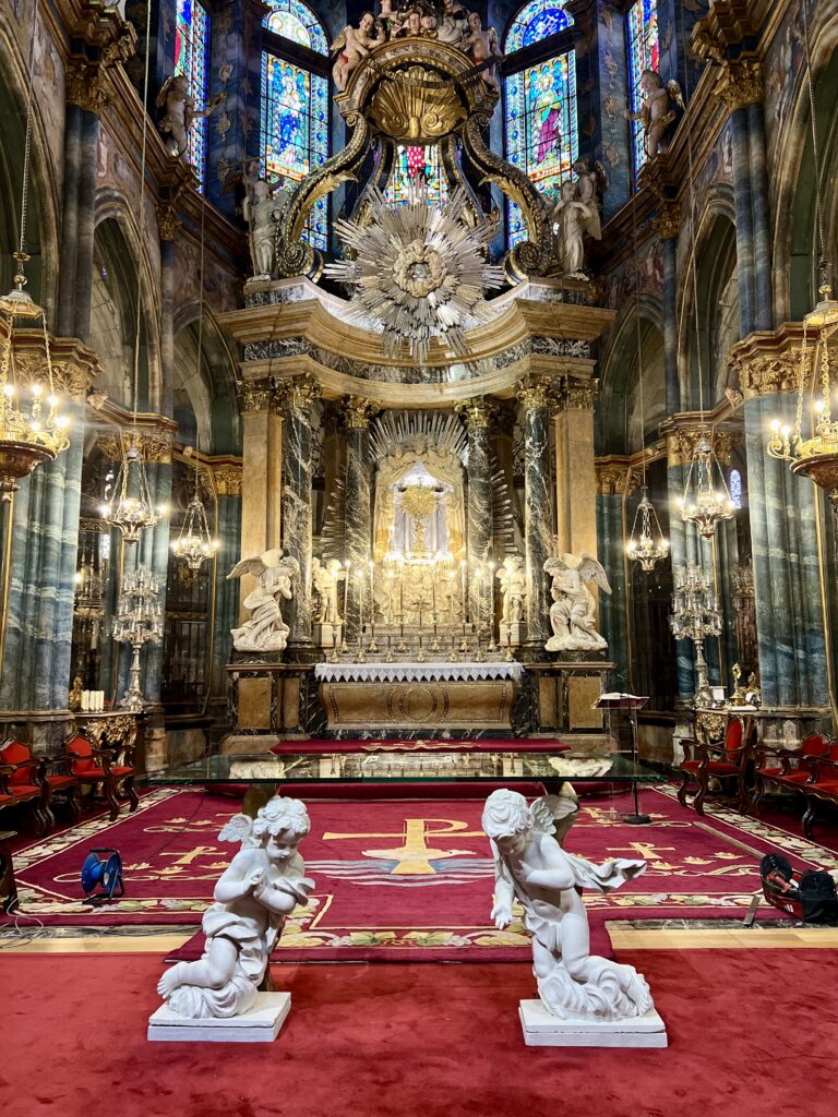 CATÓLICOS DE LUGO – Nuevo altar para la Catedral