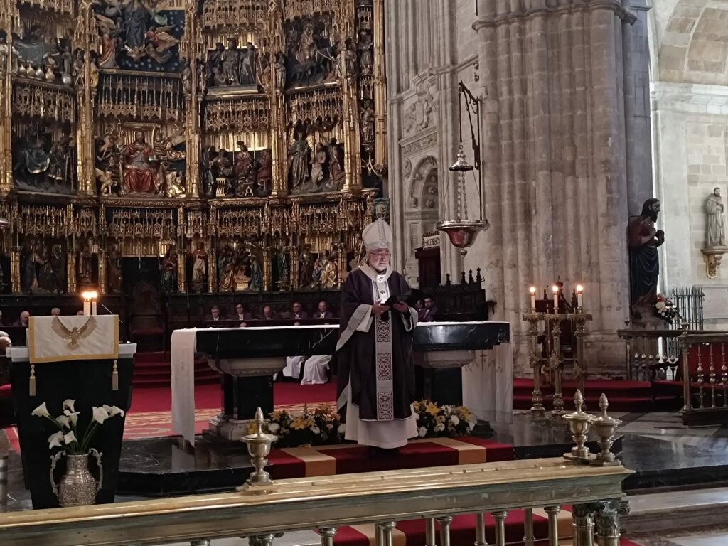 CATÓLICOS DE ASTURIAS – Despedida del Papa Francisco en la Catedral
