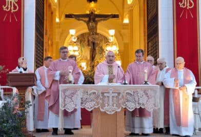 CATÓLICOS EN VALENCIA – El Santísimo Cristo de la Agonía de Ontinyent regresa a su ermita tras la restauración del templo