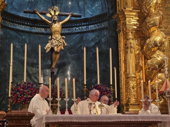 CATÓLICOS EN SEVILLA – Monseñor Saiz Meneses: «Llevar al ‘Cachorro’ a Roma es llevar un Evangelio esculpido»