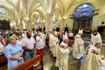 CATÓLICOS EN VALENCIA – Mons. Benavent: “Sólo somos plenamente Iglesia si estamos unidos al Papa” 