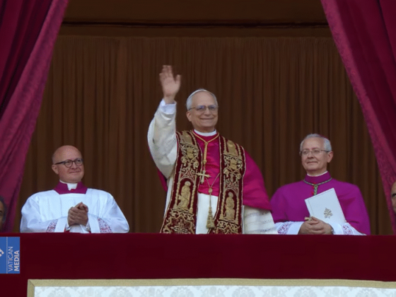 CATÓLICOS EN SEVILLA – Nuevo papa León XIV: «Con vosotros sois cristiano, para vosotros soy obispo»