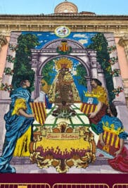 CATÓLICOS EN VALENCIA – El tapiz de la Virgen de los Desamparados homenajea la solidaridad vivida por la riada