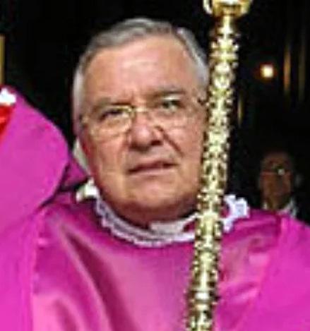 CATÓLICOS EN SEVILLA – Fallece el canónigo Adolfo Petit, «un sacerdote según el corazón de Dios»