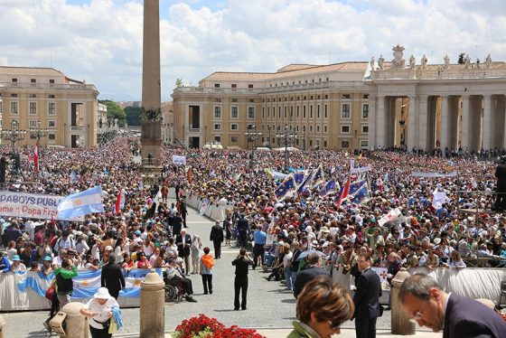 CATÓLICOS EN SEVILLA – La Archidiócesis se unirá a la Vigilia de Pentecostés en la plaza de San Pedro de Roma
