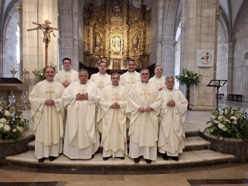 CATÓLICOS EN ÁVILA – La formación litúrgica del clero, eje del encuentro de delegados en Santander