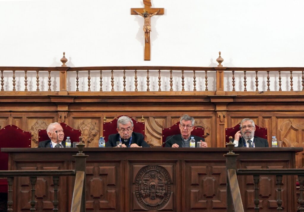 CATÓLICOS EN FERROL – 40 años de la revista ‘Diálogo filosófico’: “Hemos querido abrir ventanas para que nuestro diálogo alcance hasta donde llegue nuestra mirada”