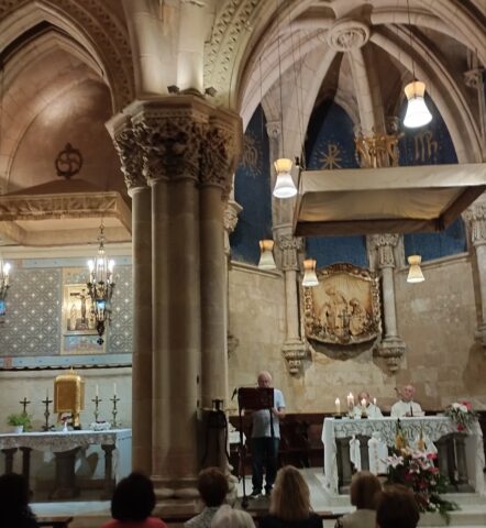CATÓLICOS EN BARCELONA – La gràcia del Jubileu va revifar en nosaltres l’anhel dels béns celestials a la Basílica de la Sagrada Família